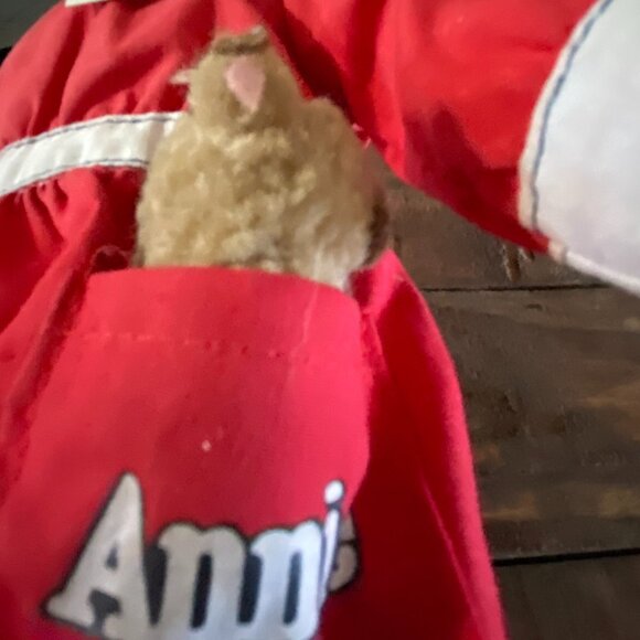 ANNIE W/DOG - Picture 3 of 8